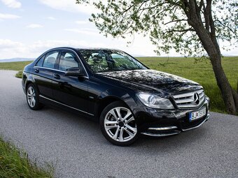 Mercedes-Benz C trieda 180 Sedan - 3