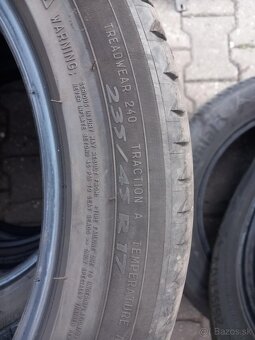 Pneumatiky letné 3ks - MICHELIN 235/45/R17 - 3
