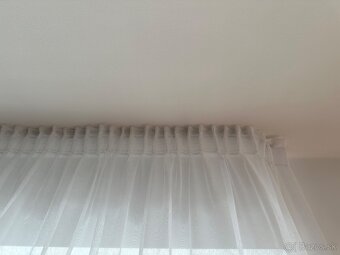 Garniža a záclona už len zavesiť a hotovo - 3