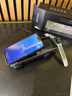 Nabíjacia stanica na Apple zariadenia - 3