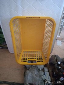 Predám košík na prádlo za35e a plastový za20e - 3