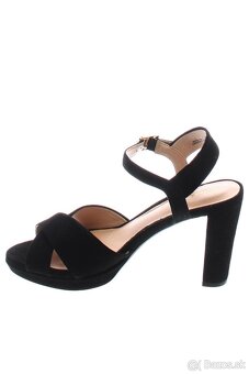 Clarks kožené sandále, PC 139,95 eura. veľ. 38 - 3