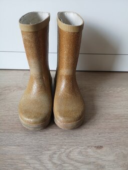 Gumaky Mikk-line 28 - 3