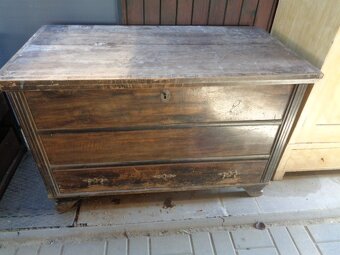 Skriňa a truhlica - 3