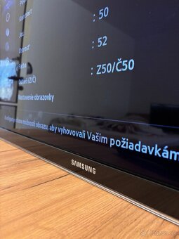 Samsung TV UE40D5000pw - 3