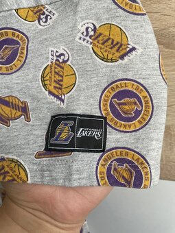 Crop top tričko NBA Los Angeles Lakers – veľkosť S (sedí aj - 3