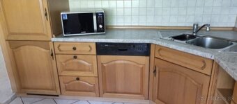 Velká dubová kuchyně se spotřebiči,4847 - 3