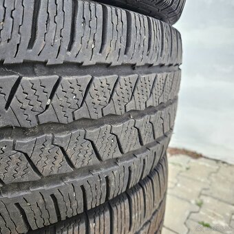 235/65 r16c Continental - 3