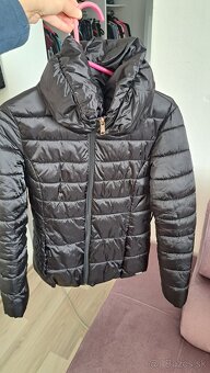 Dámska Guess bunda - 3