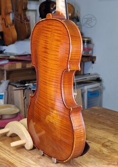 Husle značené Jan Líbal 4/4 - 3