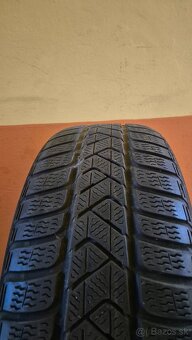 PIRELLI 215 55 R17 - 3