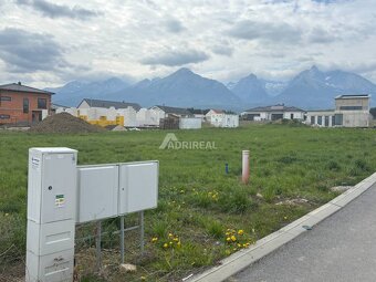 PREDAJ: Stav. pozemok s IS; 640 m2, Mlynica-Poprad, 120.000 - 3