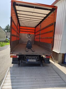 Iveco Eurocargo 120E25 valnik s plachtou, hydraulicke celo - 3