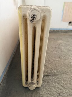 Predám 3ks zachovalých radiatorov - 3