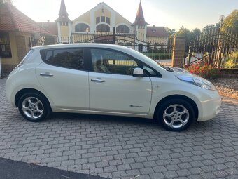 Nissan LEAF Tecna Elektro 80kw, rok 6/2013, biela perleť - 3