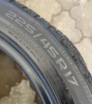 225/45 R17 Zimne Nokian Top stav - 3