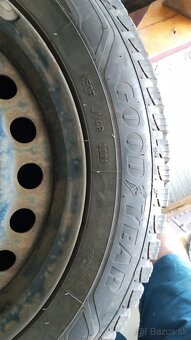 Zimné pneu Goodyear 205/55R16 - 3
