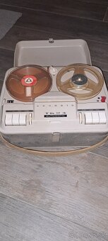 Magnetofón Grundig - 3