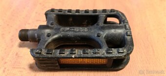 Gripy a pedále na bicykel - 3