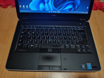 DELL Latitude E6440 - 14.1" / i5 / SSD / AMD Grafika / Dock - 3