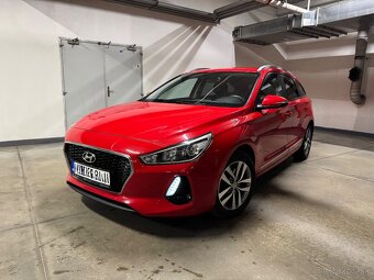 Hyundai i30 1,4 73kW benzín 87000km 2018 Led combi - 3