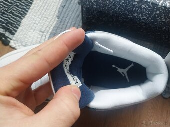 Jordan 4 Retro Midnight Navy - 3