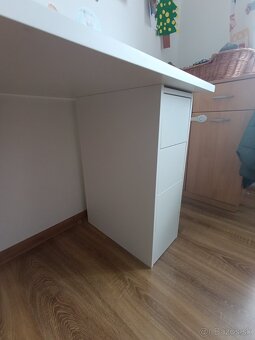 Pracovný/písací stôl - 3