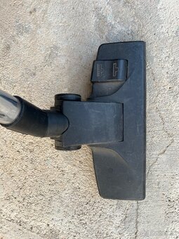 Vysávač – funkčný, lacno - 3