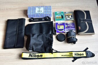 Nikon SK-7, filmy Kodak Color, púzdra a ďalšie - 3