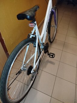 Dámsky trekovy bicykel - 3