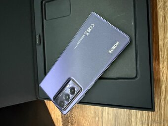 Predám v dokonalom stave Honor Magic V2 512GB - 3