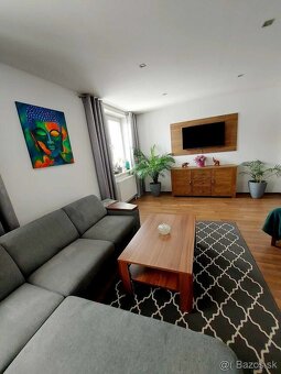 🏡 Na predaj alebo výmenu: Dvojgeneračný rodinný dom v Holíč - 3