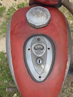 Jawa 250 kývačka typ 353 - 3