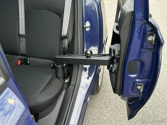 Opel Corsa E 1.4 benzín - 3