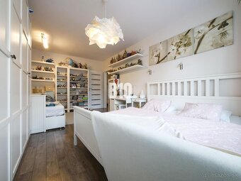 Zariadený 3 izbový byt s balkónom /84m2/ kompletná rekonštru - 3