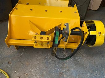 Malotraktor Tauros ZX18 4x4 - 3