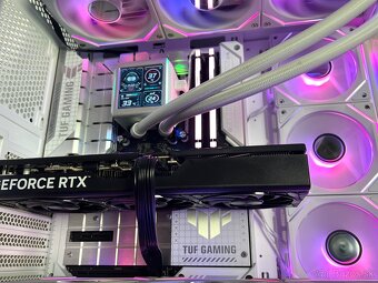 HERNÝ PC- RTX 5070/ i5 13600KF/ 32gb DDR5/2tb nvme Ssd - 3