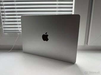 MacBook Air 13" M3 8/256GB - 3