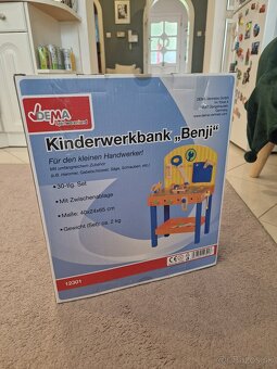 Drevený stolík s náradím benji - 3