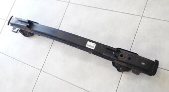 BMW 1 E87 Výstuha zadného nárazníka - 3