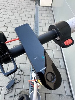 Elektrická kolobežka XIAOMI - 3
