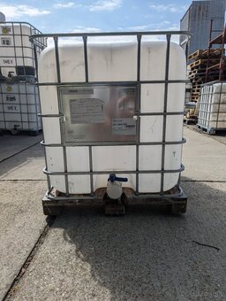 Predám ibc kontajner 1000litrov - 3
