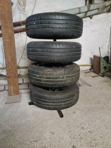 Sada pneumatík na elektónoch R15 - 3