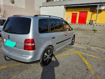 Volkswagen Touran - 3