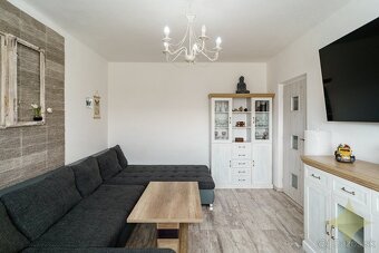 Exkluzívne na predaj krásny 4 izbový komplet prerobený byt o - 3