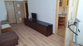 Na dlhodobý prenájom 3 iz.byt Saratovská Levice - 3
