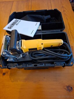 Lamelovacia fréza Dewalt DW682K 600 W + kufor - 3
