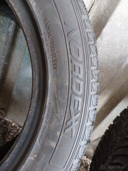 225/55 R17 - 3