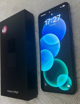 Samsung Galaxy Z Flip5 RAM 8GB/512GB RAM - 3