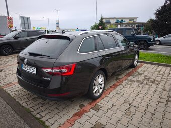 Škoda Superb Combi 2.0 TDI Style DSG - 3